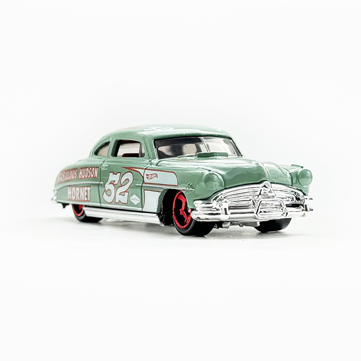52 HUDSON HORNET - 増えすぎたミニカーに愛を捧ぐ