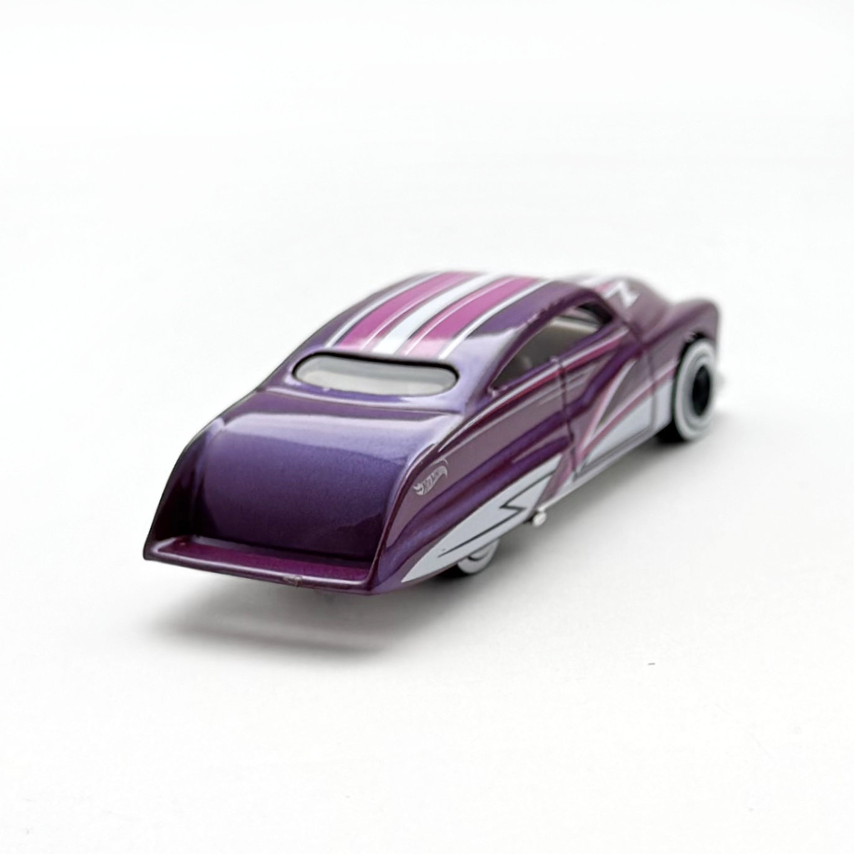 PURPLE PASSION - 増えすぎたミニカーに愛を捧ぐ