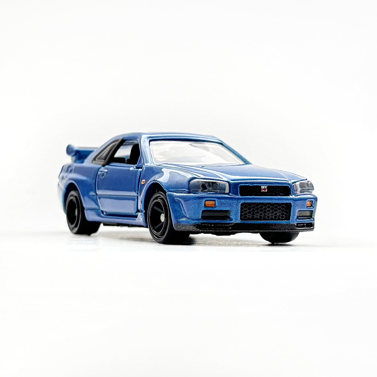 NISSAN SKYLINE GT-R(R34) - 増えすぎたミニカーに愛を捧ぐ