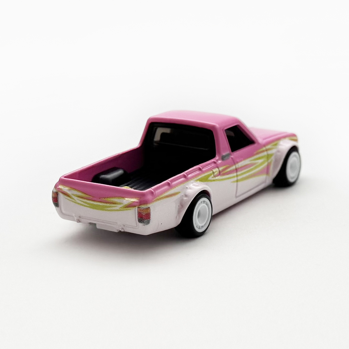 1975 DATSUN SUNNY TRUCK (B120) - 増えすぎたミニカーに愛を捧ぐ