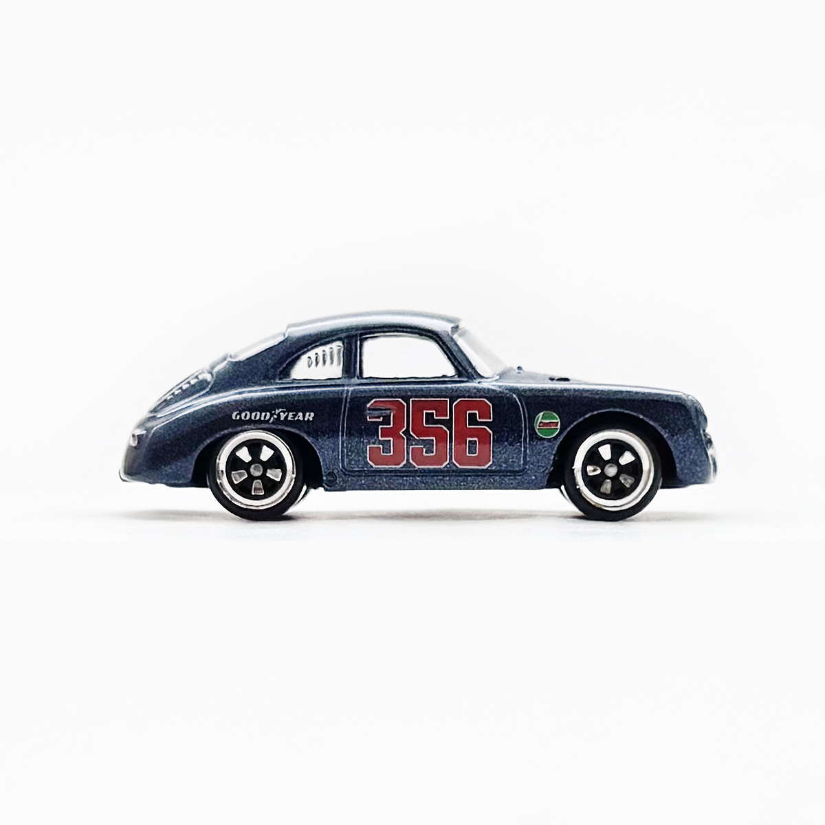 PORSCHE 356 OUTLAW - 増えすぎたミニカーに愛を捧ぐ