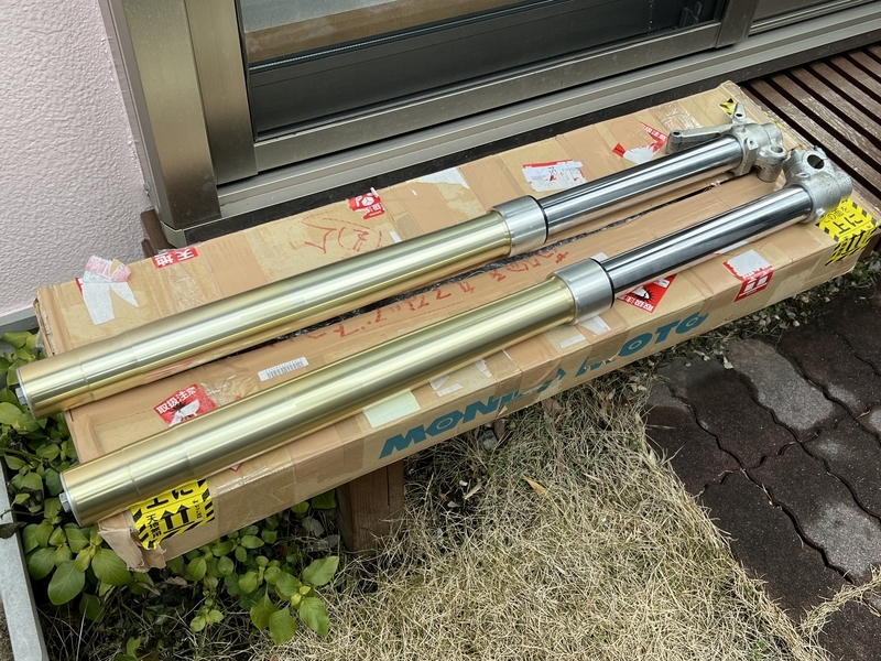 CRM250R レストア日記 “シーズン2”【その3】 - 内田輪店