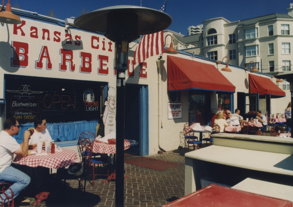 TOP GUNファン垂涎の聖地Kansas City Barbeque 蒼空に近づきたくて