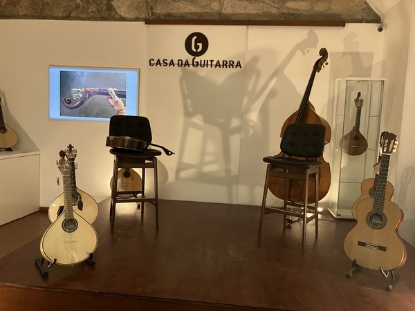 ポルトガル】古都ポルト「Fado no Porto por Casa da Guitarra」で民族