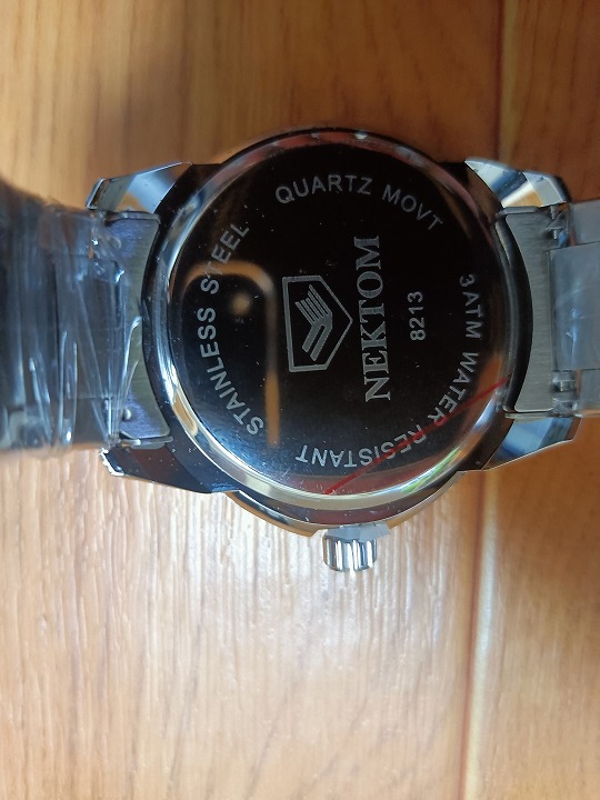 nektom 腕時計