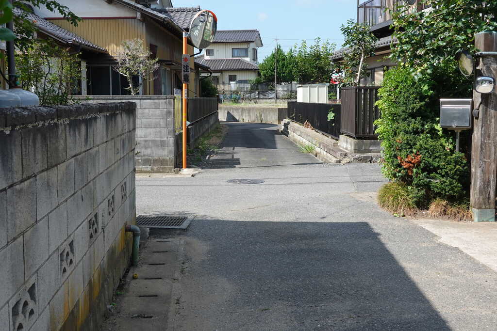 印西市亀成の木下街道近くの十字路