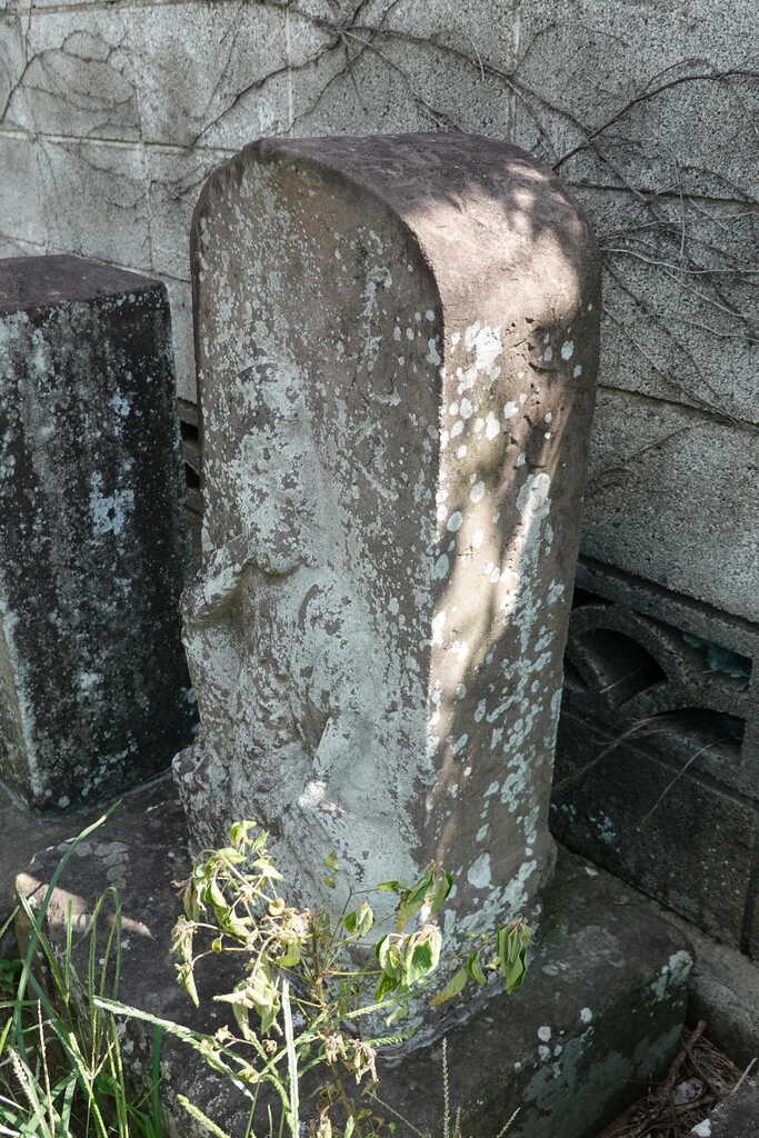 亀成水神社十九夜塔その2