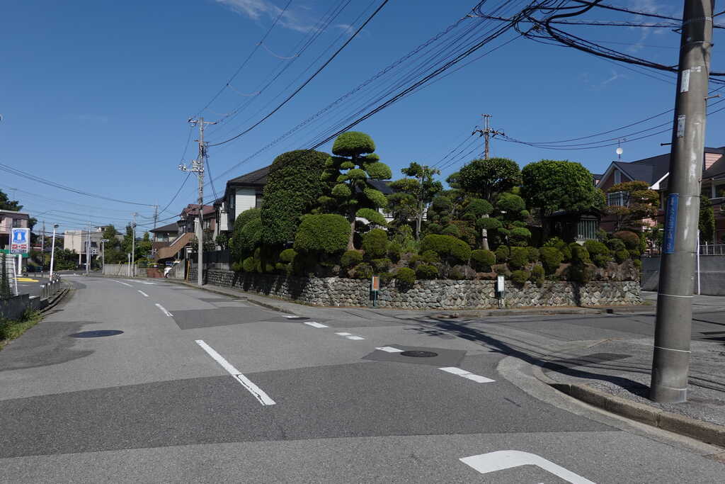 ローソン千葉みつわ台大通店東の丁字路