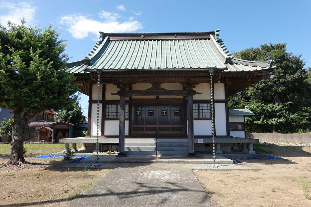 殿台町万蔵院本堂