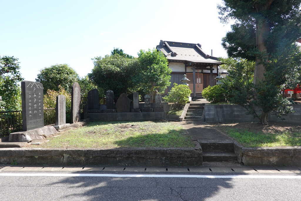 殿台町正八幡大神境内北側