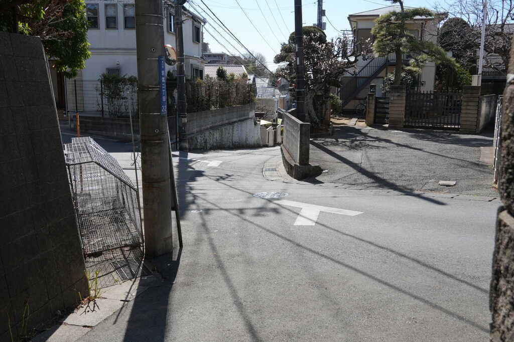 若宮奥之院常修堂南東角十字路