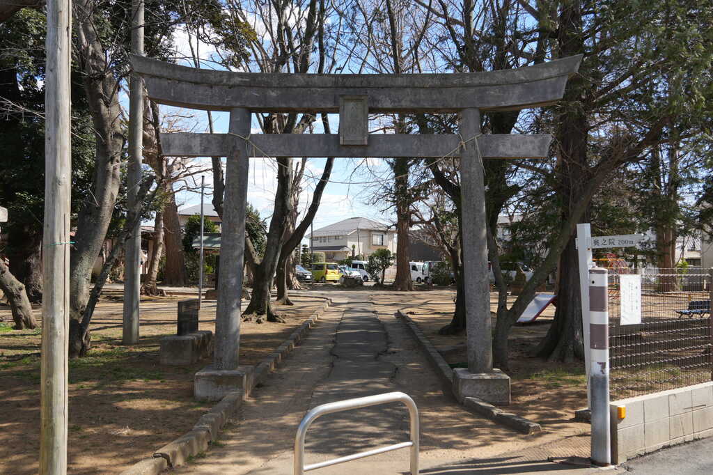 若宮八幡神社西側鳥居