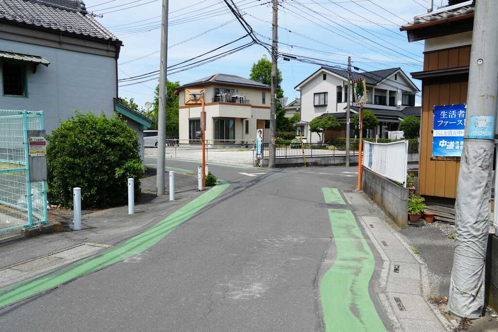 彦成通り上口排水機場東の三叉路