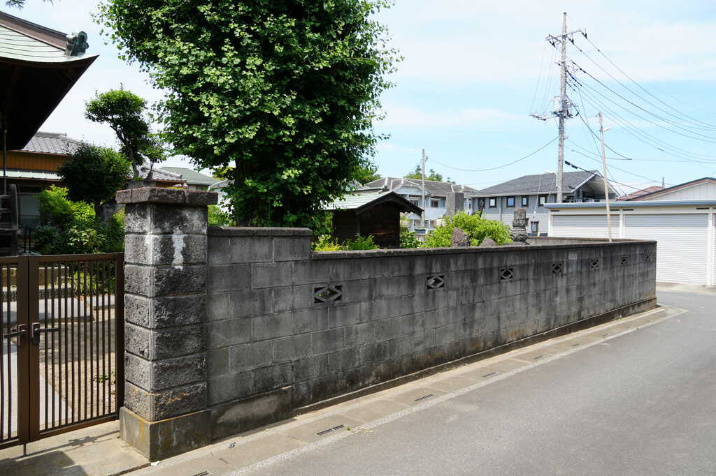 上口善照寺南側入口から南東角へ