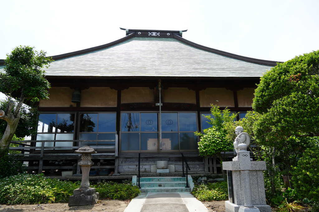 上口善照寺本堂