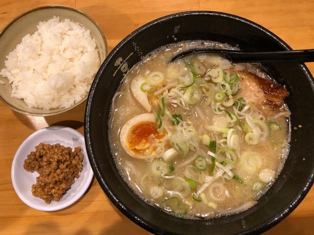 とんこつらぁ麺 嘉晴のイメージ04