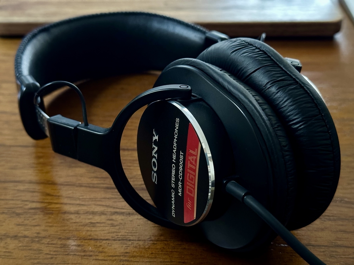 MDR-CD900ST