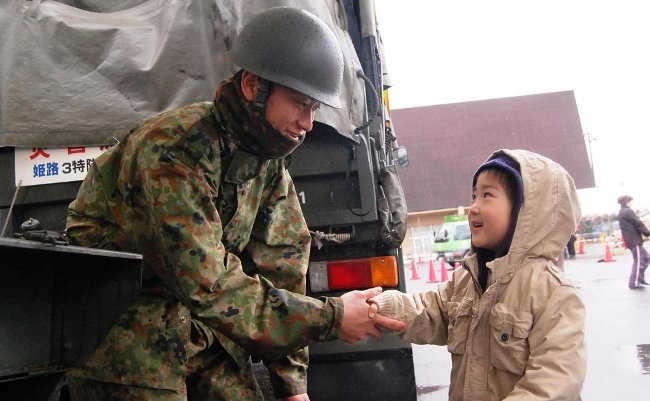 偏差値や倍率の高い防衛大学を受験する人が多いけど 自衛隊の給料っていくらなの 黒髪公民館