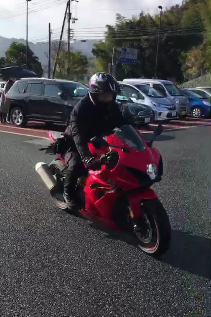 赤いバイク軍団でうどん屋巡りプチツー 蒼天快走記
