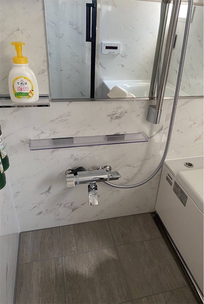 タカラスタンダードのプレデンシアで カウンター無しの浴室にリフォームしました 梅花を愛でる心で子育てを