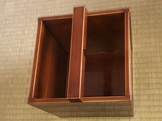 美品 茶道具 飛騨春慶塗 釣瓶水指 紙箱 楽天市場】春慶塗 釣瓶水指の通販