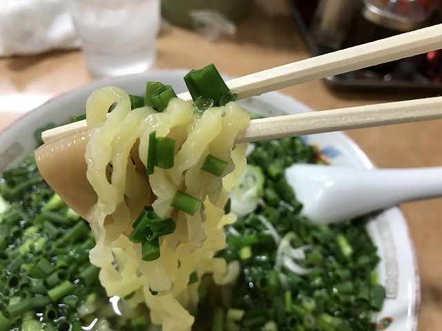 青ねぎたっぷりの佐野ラーメン！『ラーメン太七』の青ねぎラーメンを 