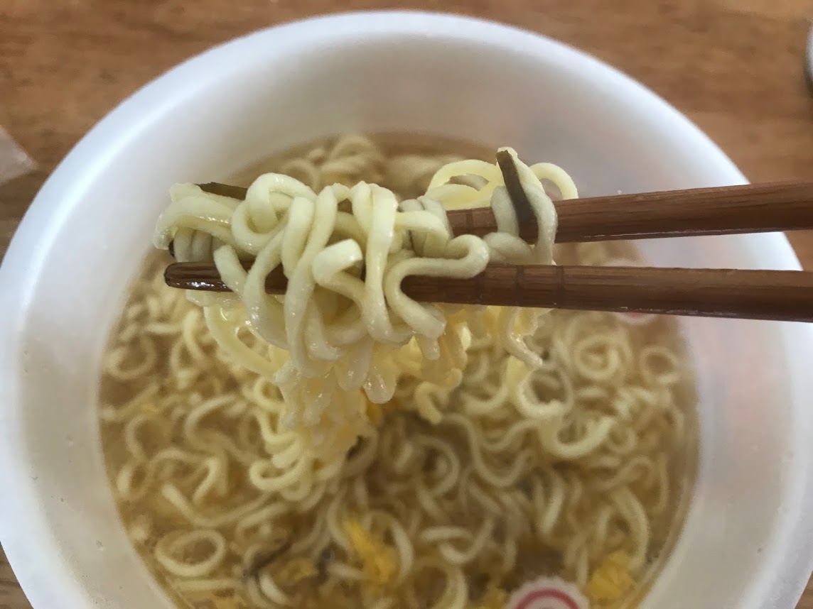 ごま油香る昆布だし塩ラーメン 塩こん部長