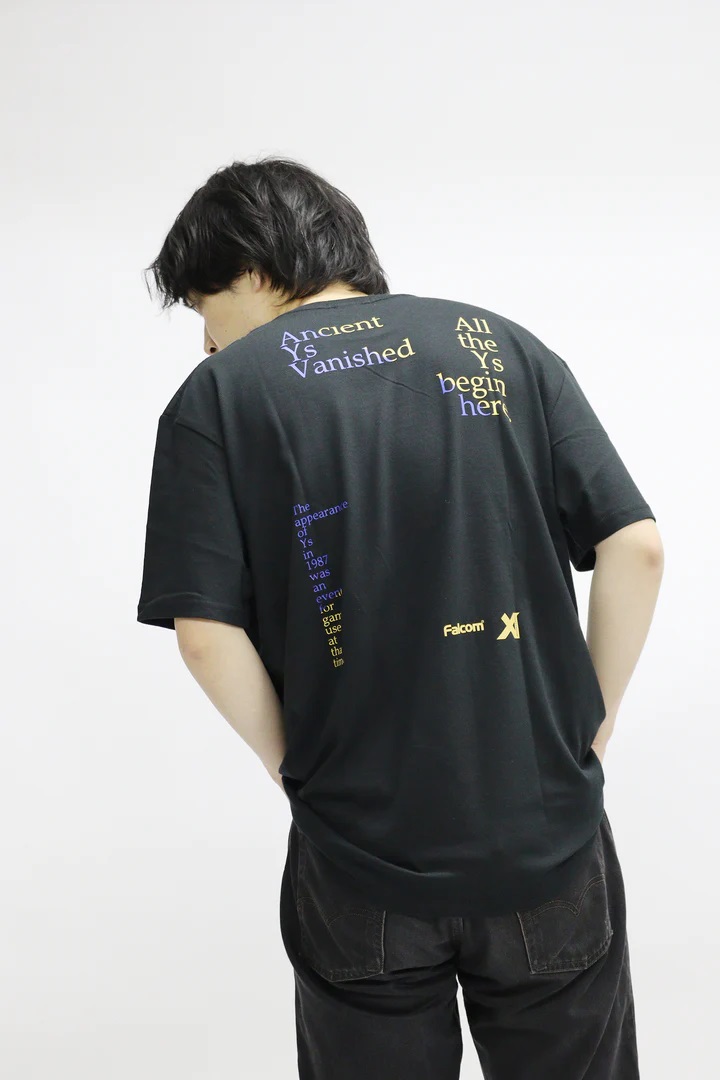 イース Tシャツ