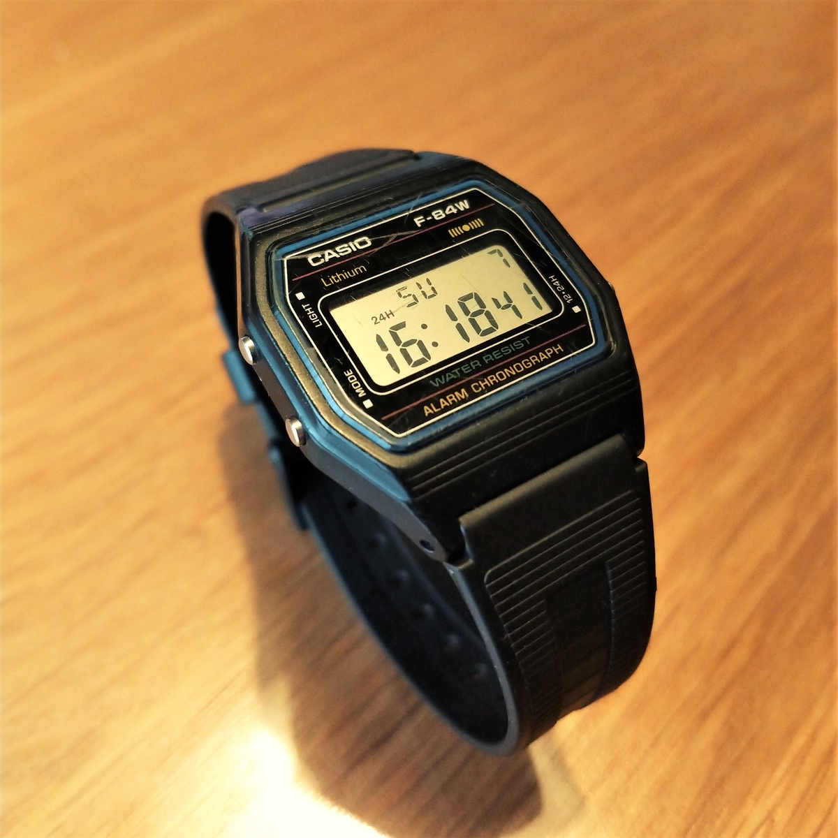 レビュー】「CASIO F-84W-1 チープカシオ」安くてシンプルな腕時計で