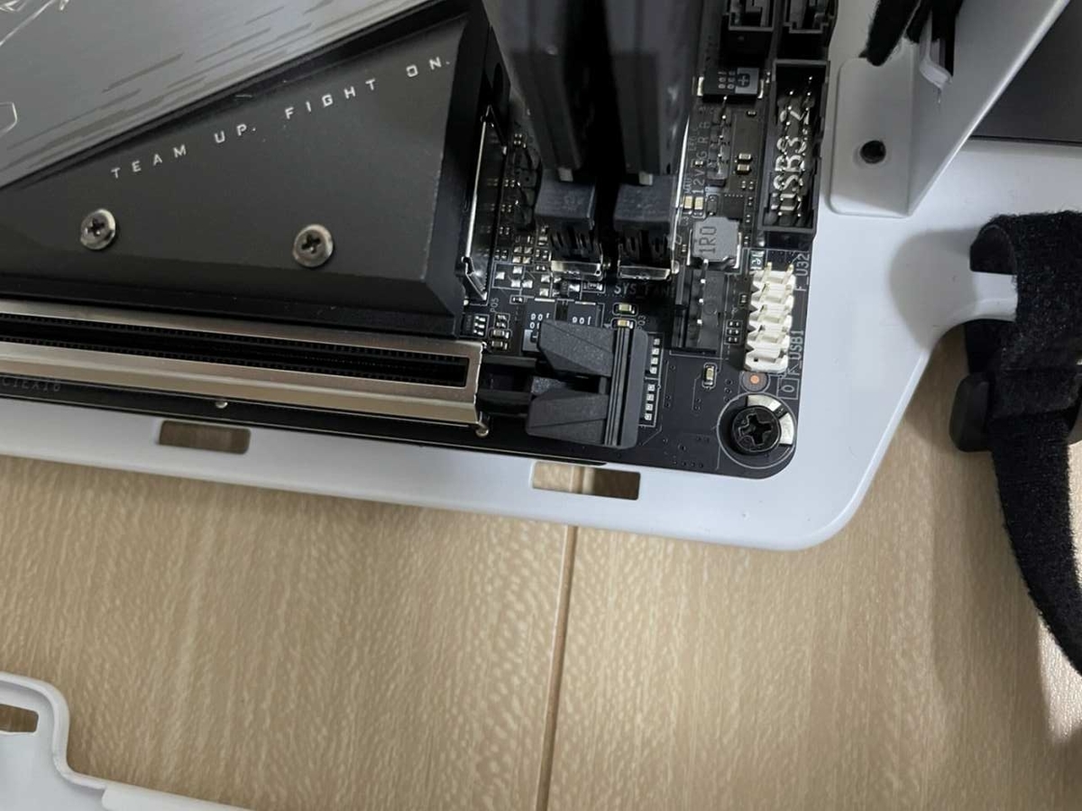 自作PC 】Mini-ITXでコンパクトかつ白くておしゃれなPCを作りたい