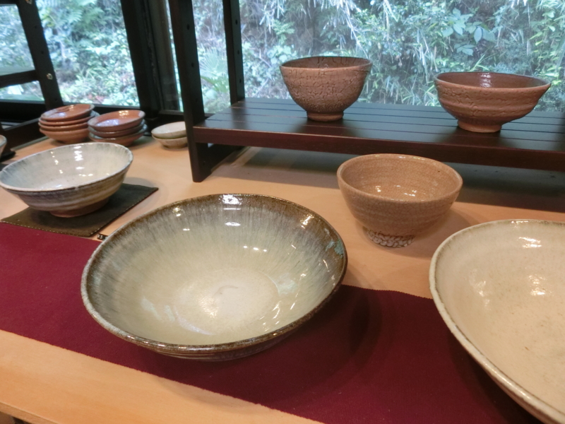 漆　芯切　茶入　黒柿　江戸 (唐津、李朝、丹波、古伊万里) 最中五郎 茶盌展 「唐津と柿の蔕」 - 桐生ガスプラザ日記