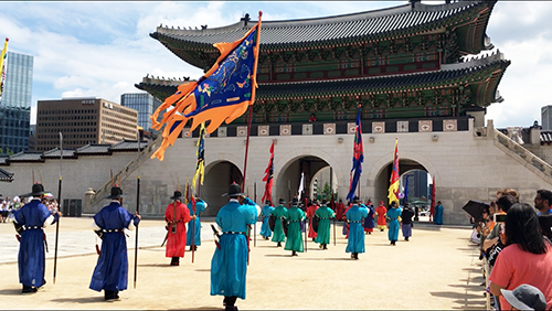 景福宮守門将交代儀式入場行進