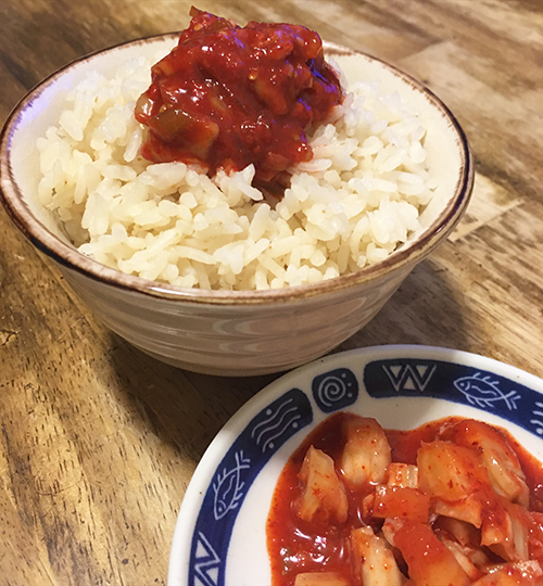 とうもろこしひげ茶で炊いたご飯とキムチ＆チャンジャ