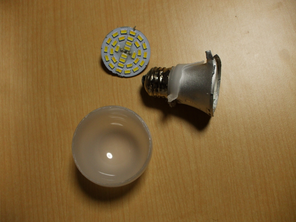 Led電球が点灯しなくなったので分解してみた 日々の記録