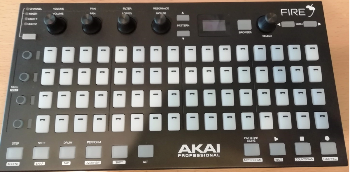 FLstudio専用コントローラーのAKAI FL Fireが届きました
