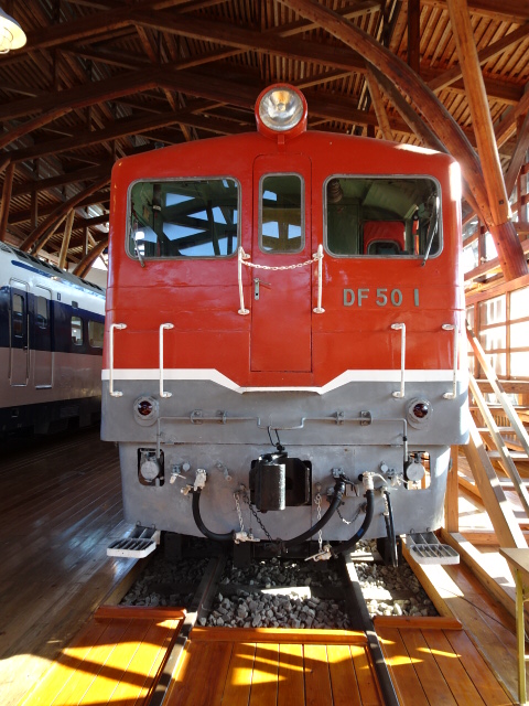 伊予西条の鉄道歴史パークに行きました 2 四国鉄道文化館北館のDF50形