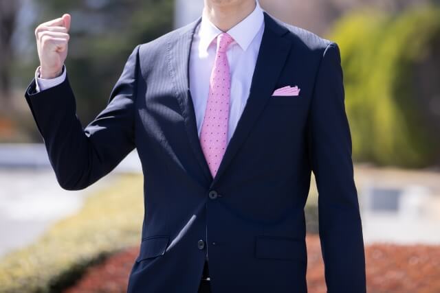 ピンクのネクタイ 怒られた