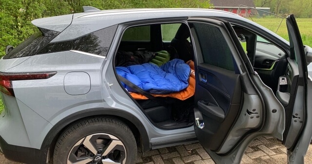 車 エンジンかけっぱなし 何時間 エアコン