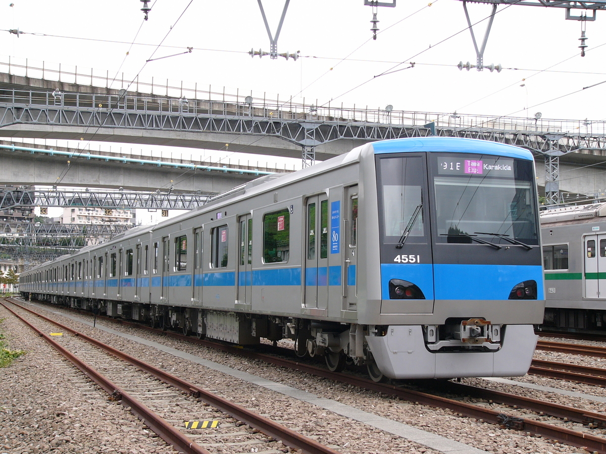 千代田線乗入用小田急車両（4000形） - gin1001の日記