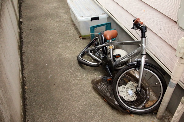 自転車をぶつけられた 警察
