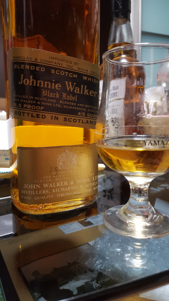 旧ボトル（1970年代流通）　ジョニーウォーカー ブラックラベル カイ太郎の晩酌日記 178杯目 ジョニーウォーカーブラックラベル(推定