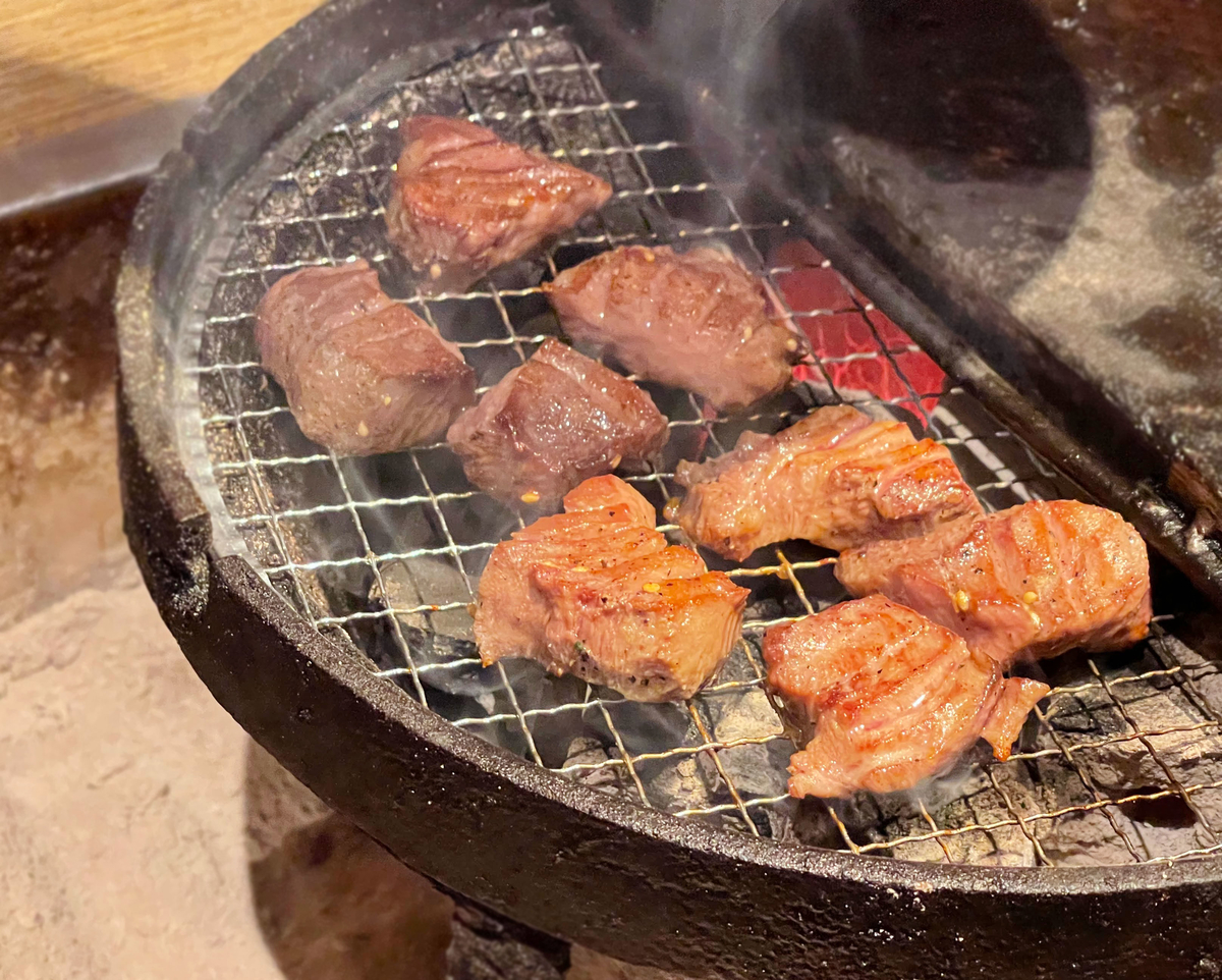 ホルモン 赤身肉がうまい 銀座の 鬼コスパ焼肉店 焼肉 鳴尾 銀座本店 銀座グルメ 飯ブログ 銀座めし