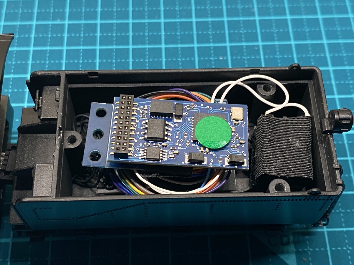 トラムウェイ8620形蒸機にSmile Sound Decoderを載せる - これ