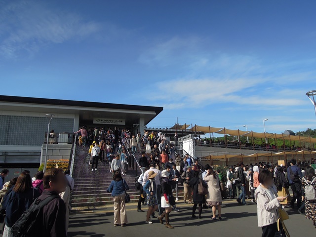 あしかがフラワーパーク駅