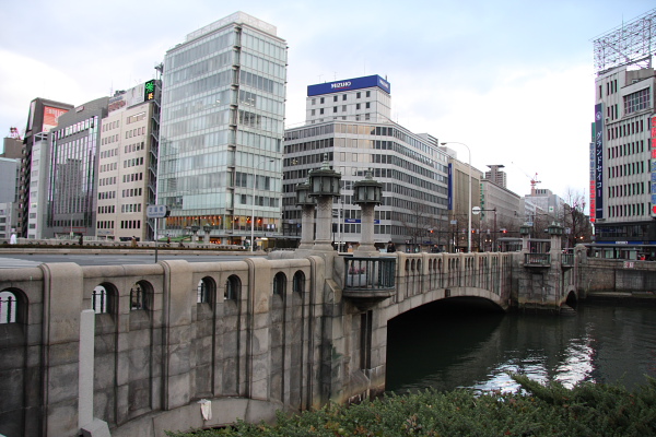 名古屋を大阪で例える ビジネス街編 げんこつぱんだは左きき