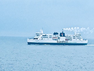 コペンハーゲンから車とフェリーでオランダまで10時間の旅 ドイツでは時速0kmを初体験 空飛ぶちびまる 自由気ままに