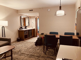 アナハイムおすすめホテル。Embassy Suites by Hilton Anaheim