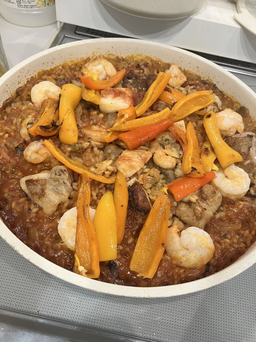 フライパンでそのまま出しちちゃえ！パエリアレシピ伝授！ - Shioriの