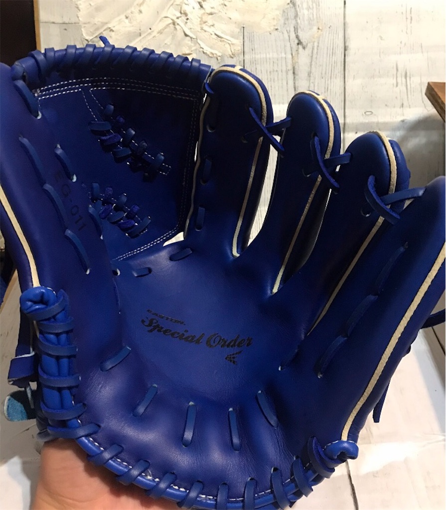 台湾向け硬式グローブ買ってみた。実際触れてみてのレビュー