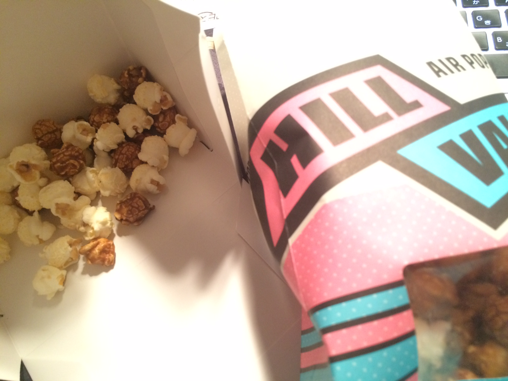 ホワイトチェダー ポップコーン@ヒルバレー